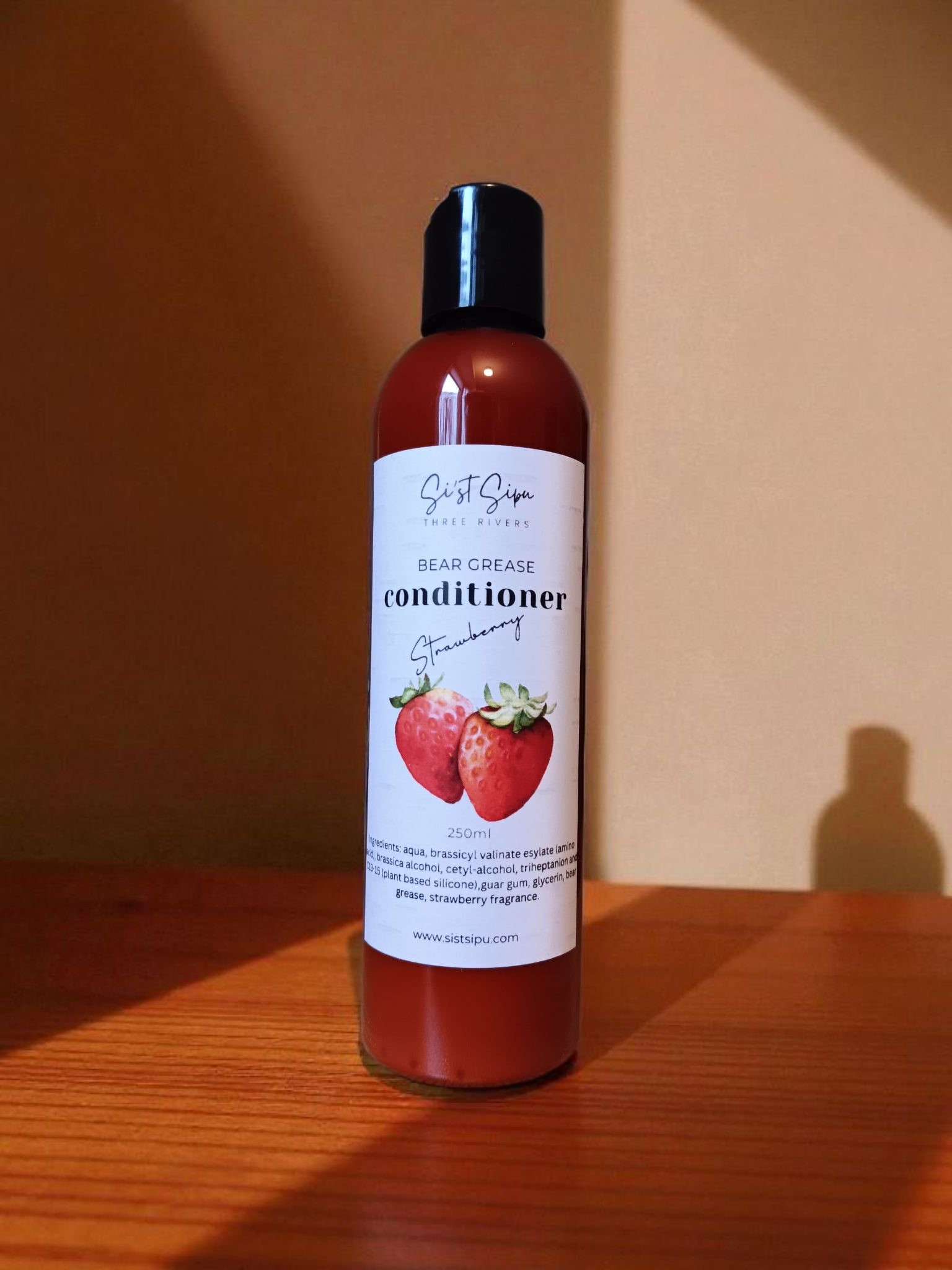 Bear Grease Conditioner Strawberry 250ml